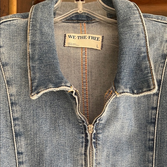 We The Free Blue Denim Jumpsuit EUC Large - Picture 5 of 9
